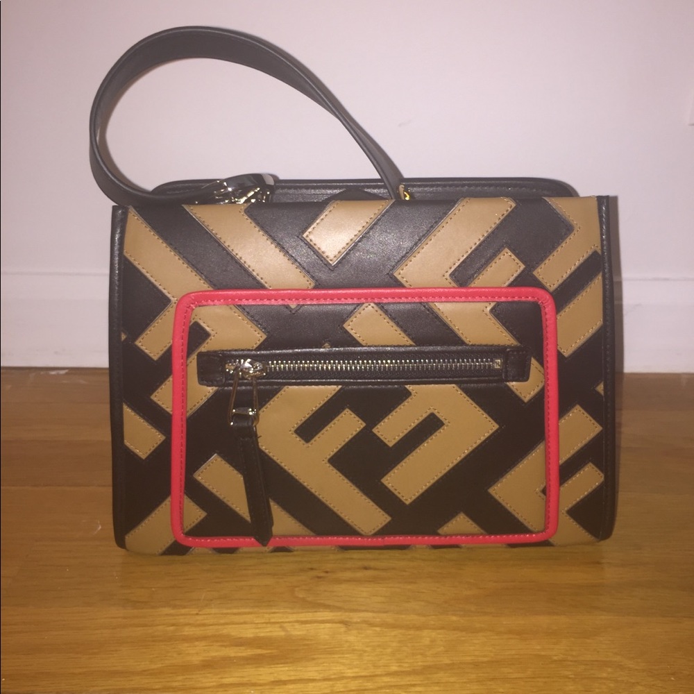 BRAND NEW WOMENS BAG
